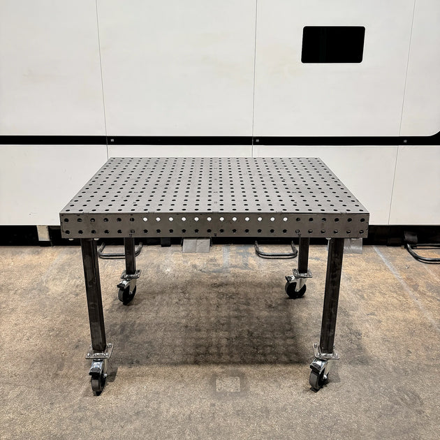 Table de soudure sur mesure en métal perforé avec roulettes mobiles